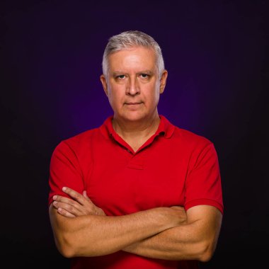 Yakışıklı erkek portresi