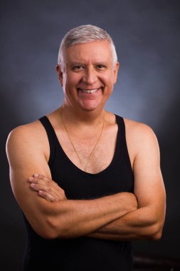 Yakışıklı erkek portresi