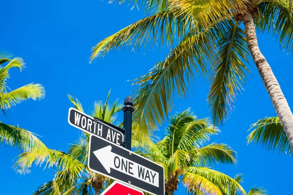West Palm Beach utca-és városrészlet — Stock Fotó
