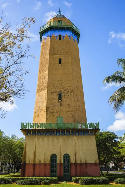 2020年3月14日 美しく復元されたアルハンブラの水の塔マイアミにある地中海スタイルの都市 — ストック写真