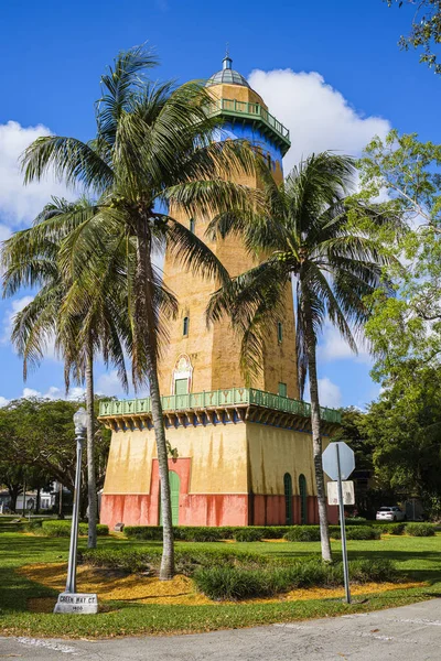 Coral Gables Flórida Eua Março 2020 Belamente Restaurada Alhambra Water — Fotografia de Stock