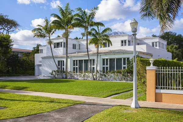 Coral Gables Φλόριντα Ηπα Μαρτίου 2020 Κλασική Art Deco Αρχιτεκτονική — Φωτογραφία Αρχείου