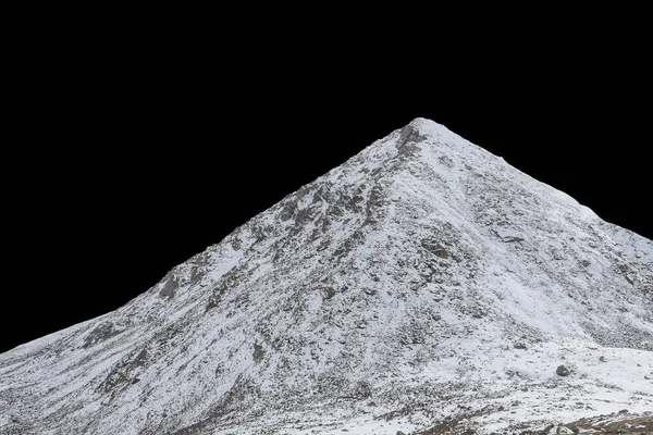 Berg Isolerad Svart Bakgrund — Stockfoto