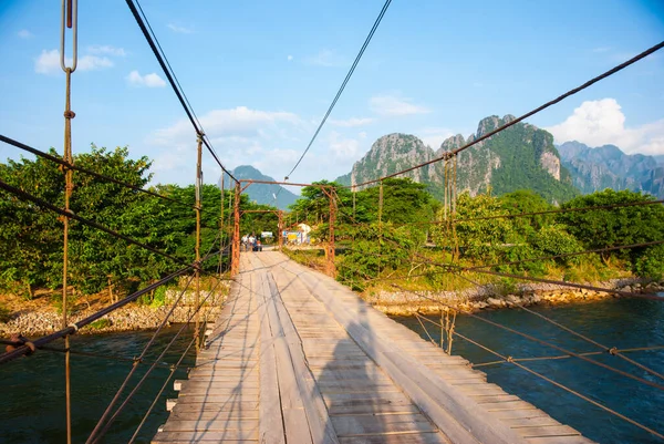 Ponte Laranja Sobre Rio Canção Vang Vieng Laos — Fotografia de Stock