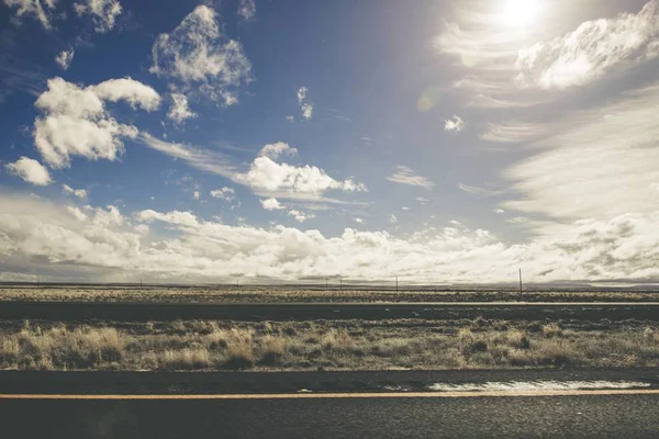 Paesaggio soleggiato dell'Arizona grezzo — Foto Stock