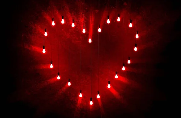 Ampoules rouges conceptuelles Coeur — Photo