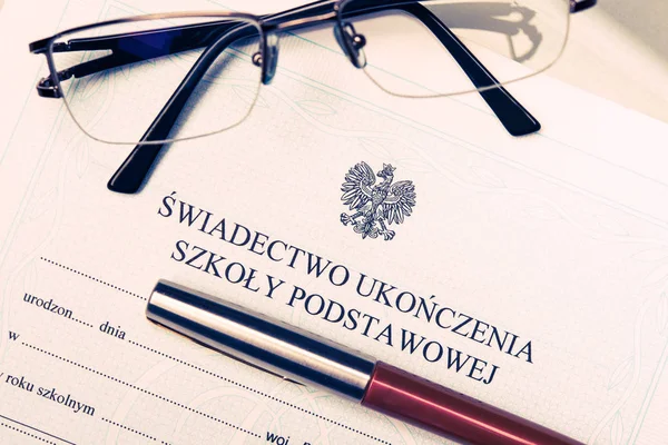 Polish elementary school diploma — Stock Photo, Image