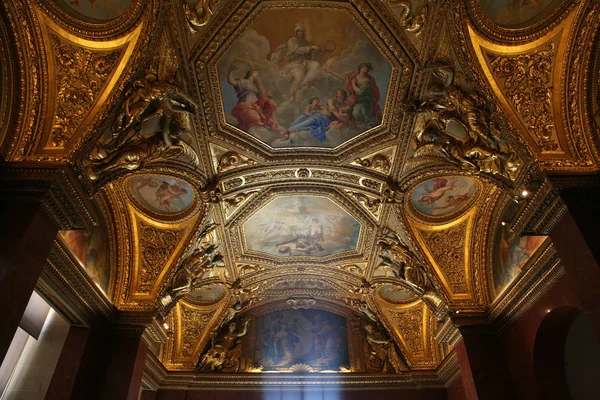 Plafond beauté au Louvre — Photo