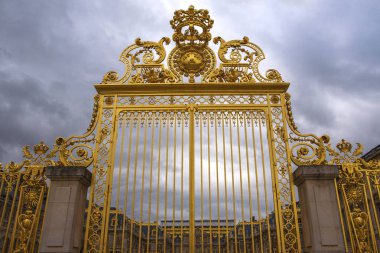 Versailles altın kapıları