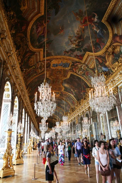 Версаль зал для туристів — стокове фото