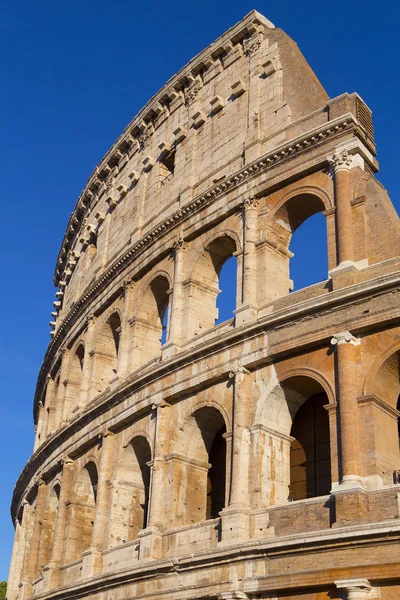 Das kolosseum und rom — Stockfoto