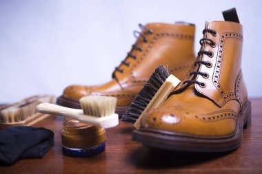 İçin Ayakkabı temizleme gereçleri.