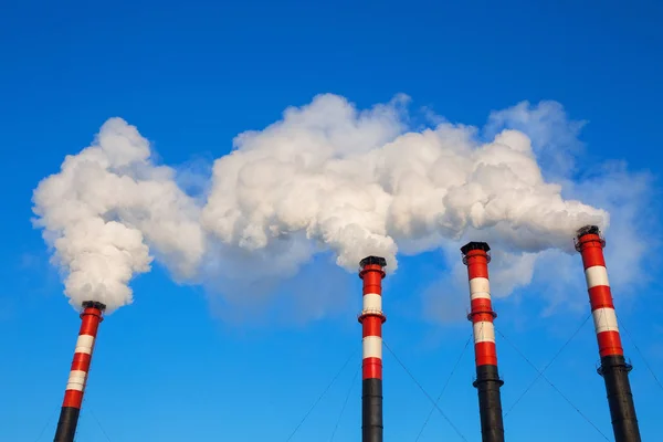 Smoke from the pipes. Contamination of the atmosphere. — Stock Photo, Image