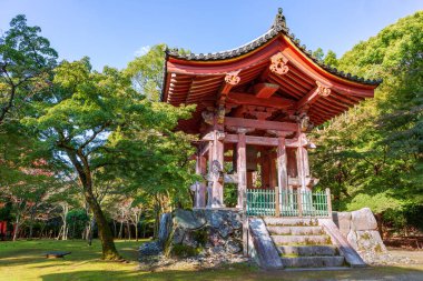 Daigouji, Kyoto 'daki tapınak kompleksi. Zil. Japonya.