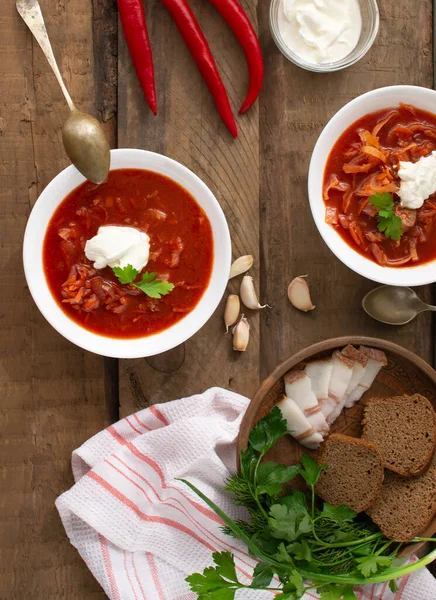 Borsch Rosso Cibo Ucraino Stile Rustico Zuppa Barbabietole Rosse Servita — Foto Stock