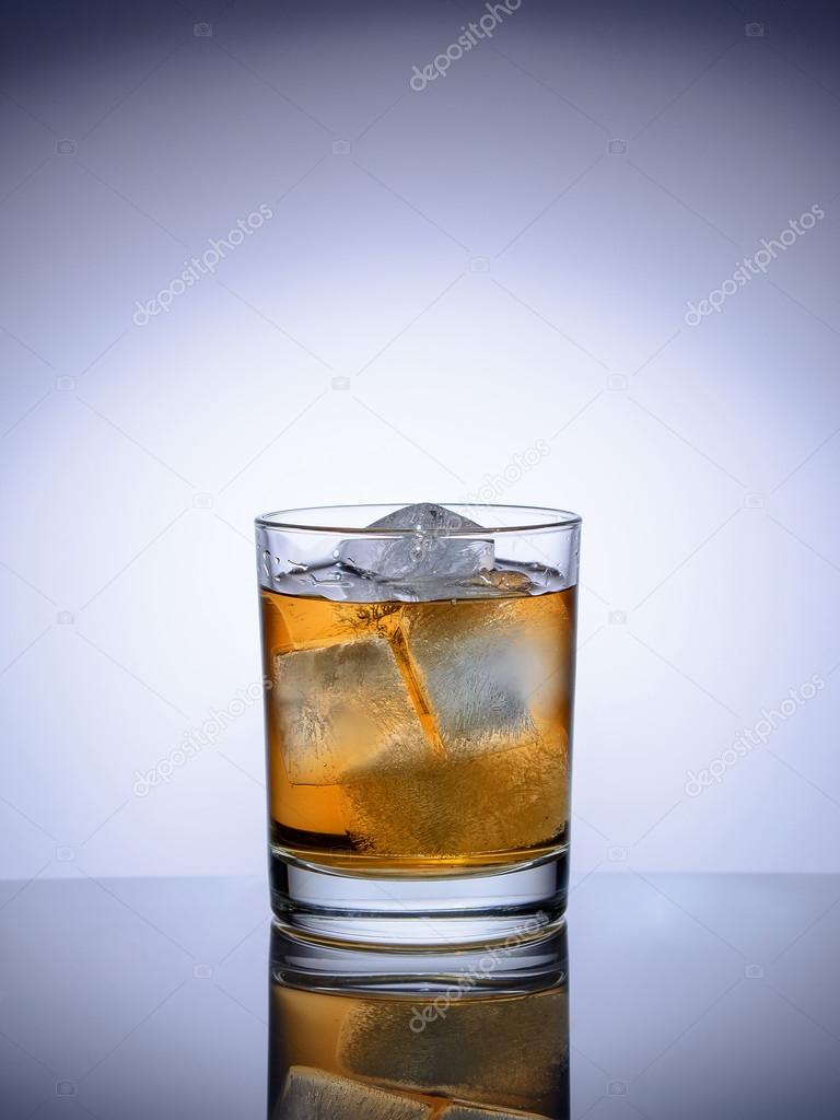  glass of ice