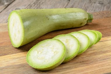  sebze dilimler halinde kesip iliği