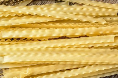 Yemek pişirmek için buğday noodle