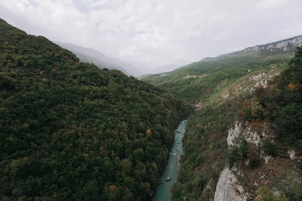 タラ川モンテネグロの美しい眺め ロイヤリティフリーのストック写真