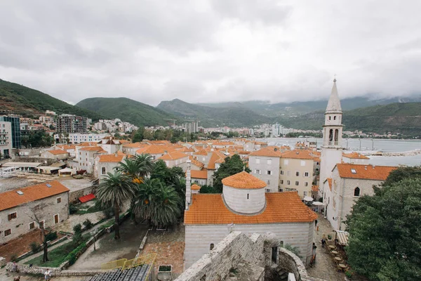 Budva eski şehrin çatıları - Stok İmaj