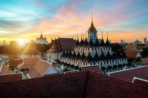 WAT Ratchanatdaram Tapınağı ve Metal Castle Bangkok, Tayland — Stok fotoğraf