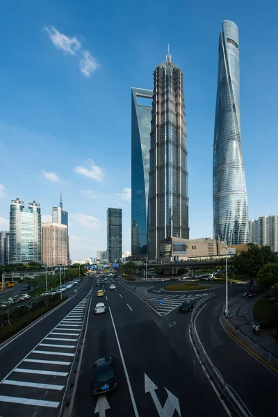 Shanghai skyscraper in Lujiazui Shanghai financial district in S — Stock Photo, Image