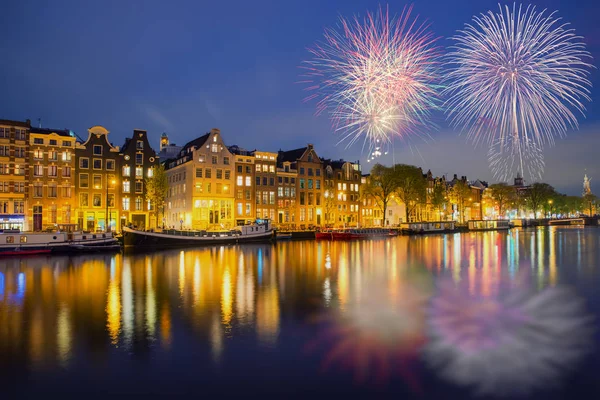 Nacht amsterdam Stadt Ansicht der Niederlande traditionelle Häuser mit — Stockfoto
