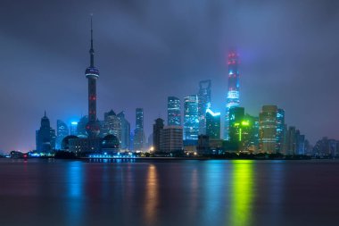 Shanghai manzarası Lujiazui Pudong merkezi iş bölgesi Doğu yönü