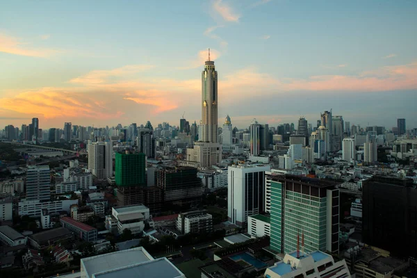 Aerial view of Bangkok modern office buildings in Bangkok city d — Stock Photo, Image