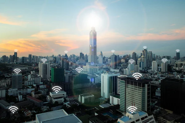 Icono Wifi y ciudad de Bangkok con concepto de conexión de red, Bang — Foto de Stock