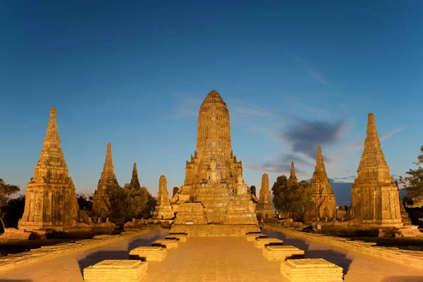 Eski tapınak wat Ayutthaya il Chaiwatthanaram. Ayutthaya — Stok fotoğraf