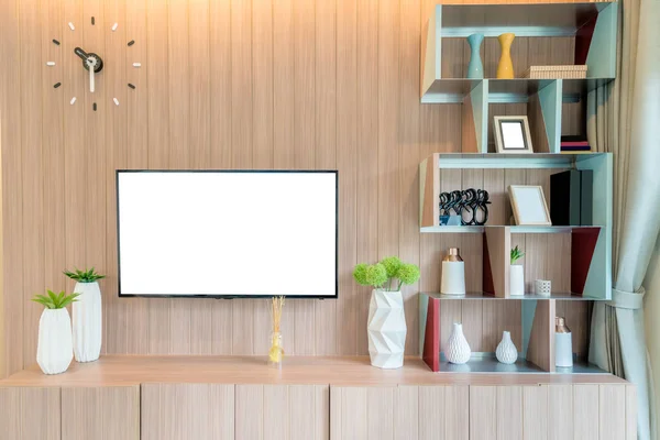 TV en plank in woonkamer, moderne stijl. Houten meubels ik — Stockfoto