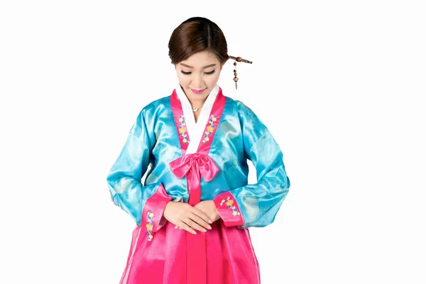 Koreanska kvinna med Hanbok, den traditionella koreanska klänningen i vitt — Stockfoto