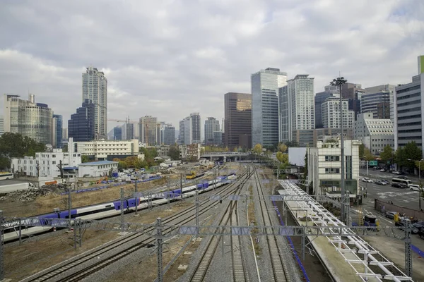 Seul KTX train traffic in Seoul City, Coreia do Sul . — Fotografia de Stock