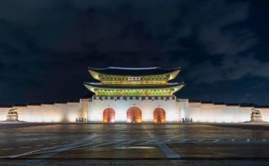 Geyongbokgung Palace Seul Gwanghwamun kapısında gece, Sout