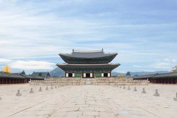 Palacio Gyeongbokgung en la ciudad de Seúl, Corea del Sur . —  Fotos de Stock