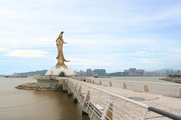 Statue of kun iam the goddess of mercy and compassion in Macau. — Stock Photo, Image