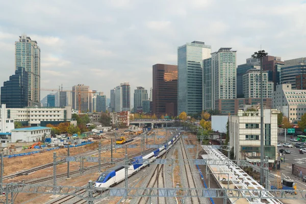 Seul Tráfego ferroviário KTX de alta velocidade em Seul City, Coreia do Sul — Fotografia de Stock
