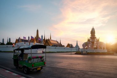 Tuk-tuk otomobiller için Grand Pa gezi gitmek için
