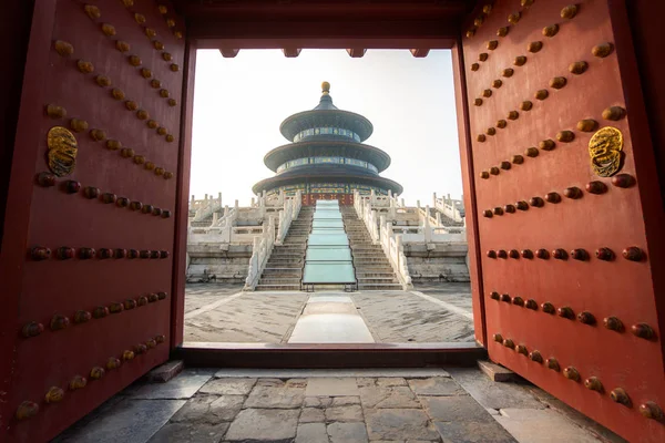 Maravilhoso e surpreendente templo de Pequim - Templo do Céu em Beiji — Fotografia de Stock