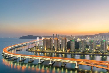 Haeundae 'deki Busan şehrinin ufuk çizgisi iş bölgesi ufuk çizgisi vi