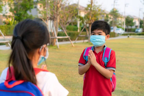 Respekt Ist Ein Neuer Neuartiger Gruß Die Ausbreitung Des Coronavirus — Stockfoto