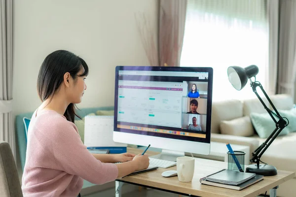 Back View Asian Business Woman Talking Her Colleagues Plan Video — Stock Photo, Image
