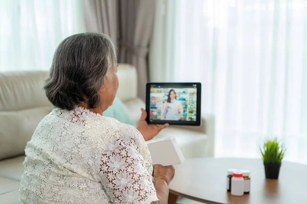 Mulher Idosa Asiática Usando Videoconferência Fazer Consulta Line Com Farmácia — Fotografia de Stock