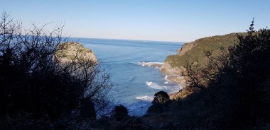 İspanya 'nın Bask Bölgesi kıyılarının manzarası