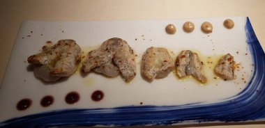 Farklı soslu ızgara hake cocochas.