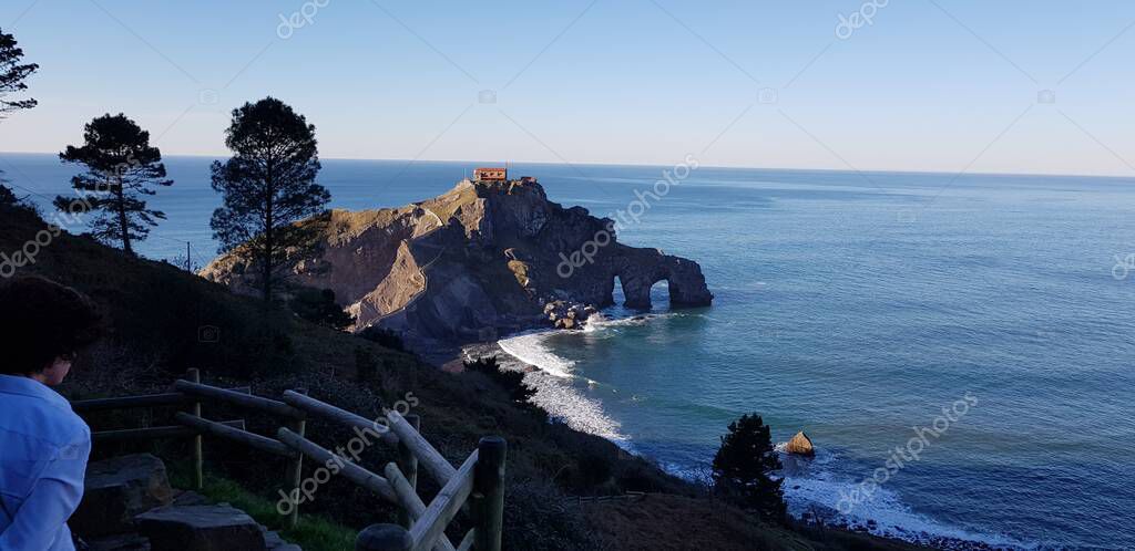 Gaztelugatxe, un islote en la costa del Golfo de Vizcaya, Bermeo, Pa s