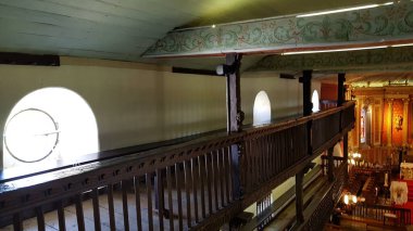 Aquitaine, Fransa 'da eski bir kilisenin içinde.