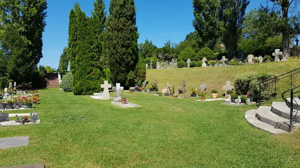 Aquitania Francia Agosto 2019 Imágenes Cementerio Una Pequeña Ciudad Rural —  Fotos de Stock