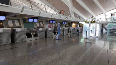 Bilbao, Bask Bölgesi, İspanya, Haziran, 28, 2019: Bilbao Havaalanı giriş alanı